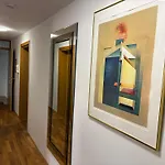 Modernes Design-apartment In Bester Altstadtlage דירה