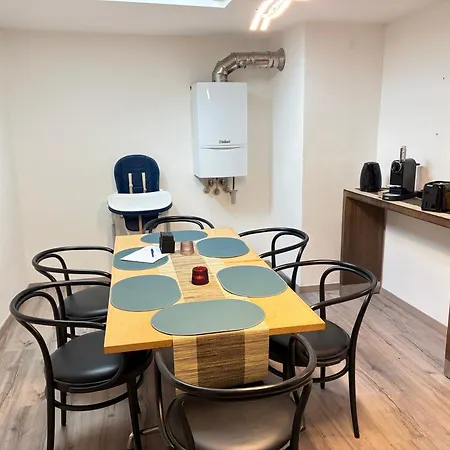 Modernes Design-apartment In Bester Altstadtlage Fuer Bis Zu 6 Personen 딘클스버
